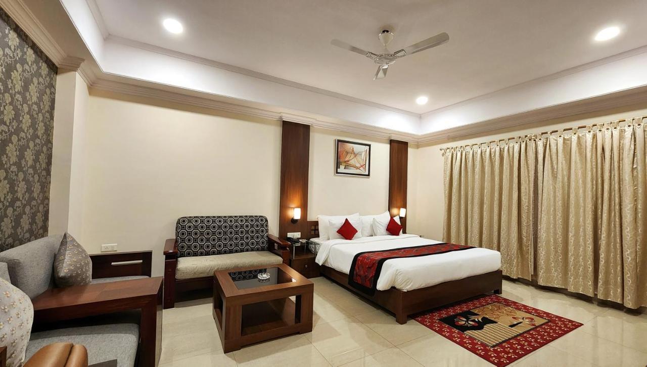 ดิ ออร์ชาร์ด Hotel Jharsuguda ภายนอก รูปภาพ