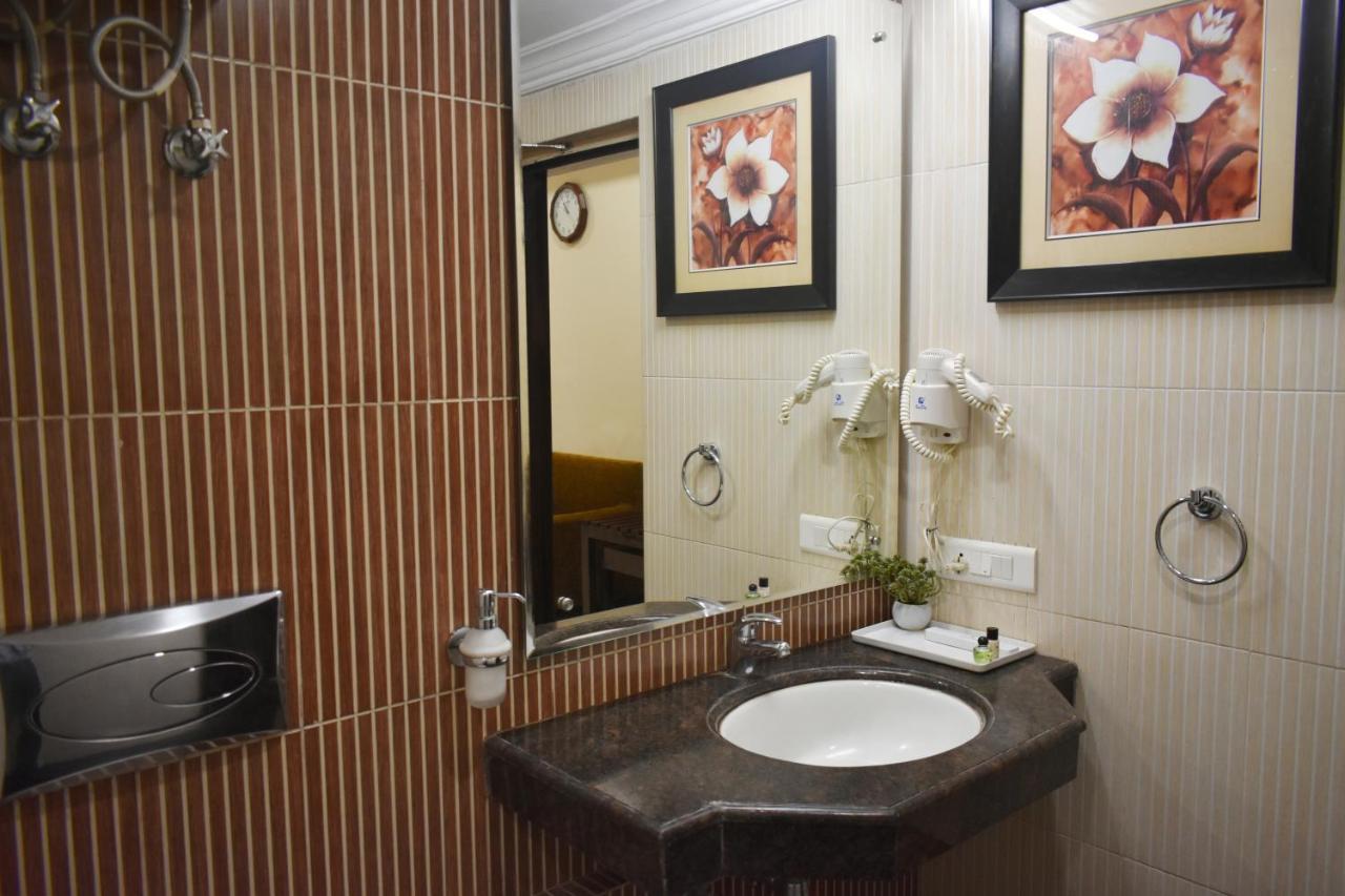 ดิ ออร์ชาร์ด Hotel Jharsuguda ภายนอก รูปภาพ