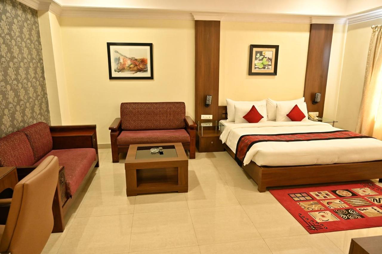 ดิ ออร์ชาร์ด Hotel Jharsuguda ภายนอก รูปภาพ