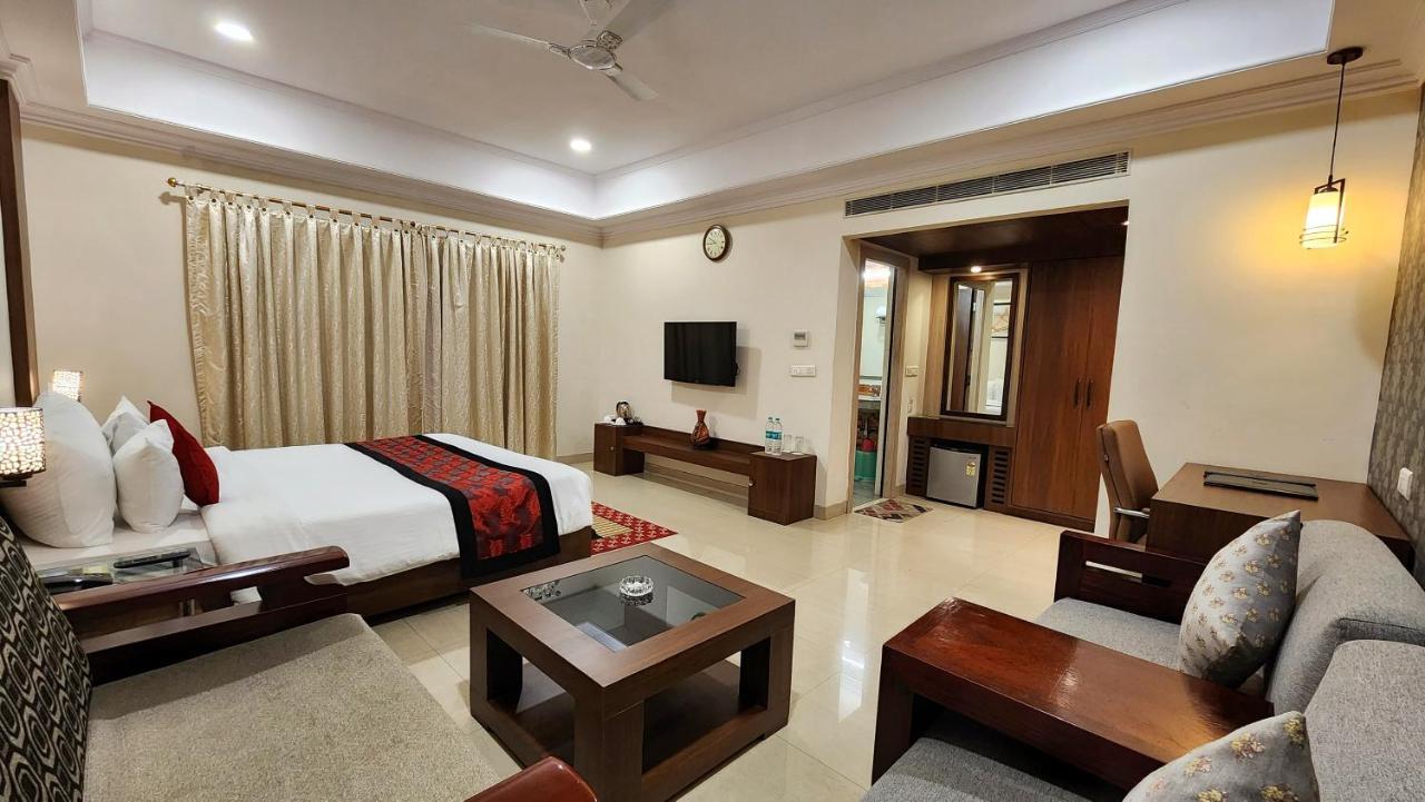 ดิ ออร์ชาร์ด Hotel Jharsuguda ภายนอก รูปภาพ